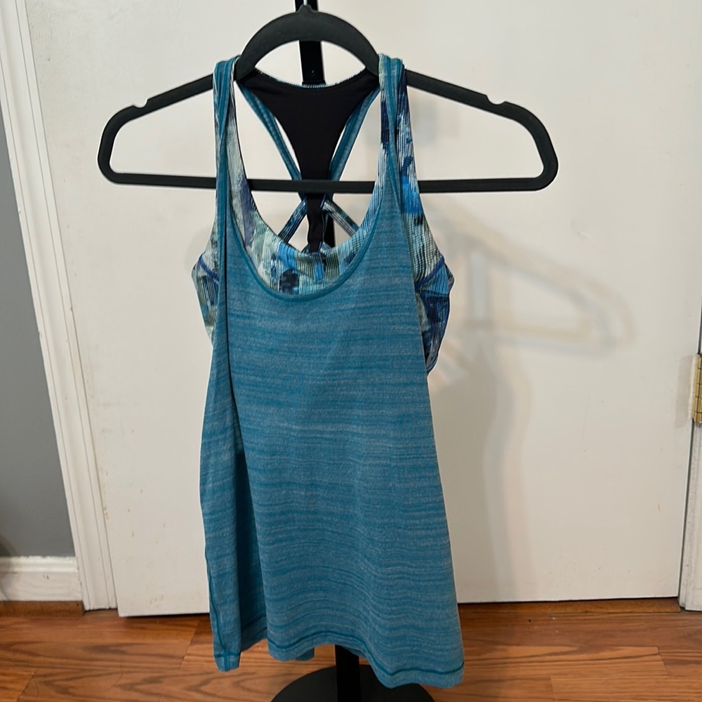 Lululemon Sports Bra Tank Sz 4